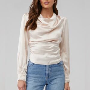 NWT ASTR The Label Lilith Long Sleeve Cowl Neck Satin Blouse in Champagne - L